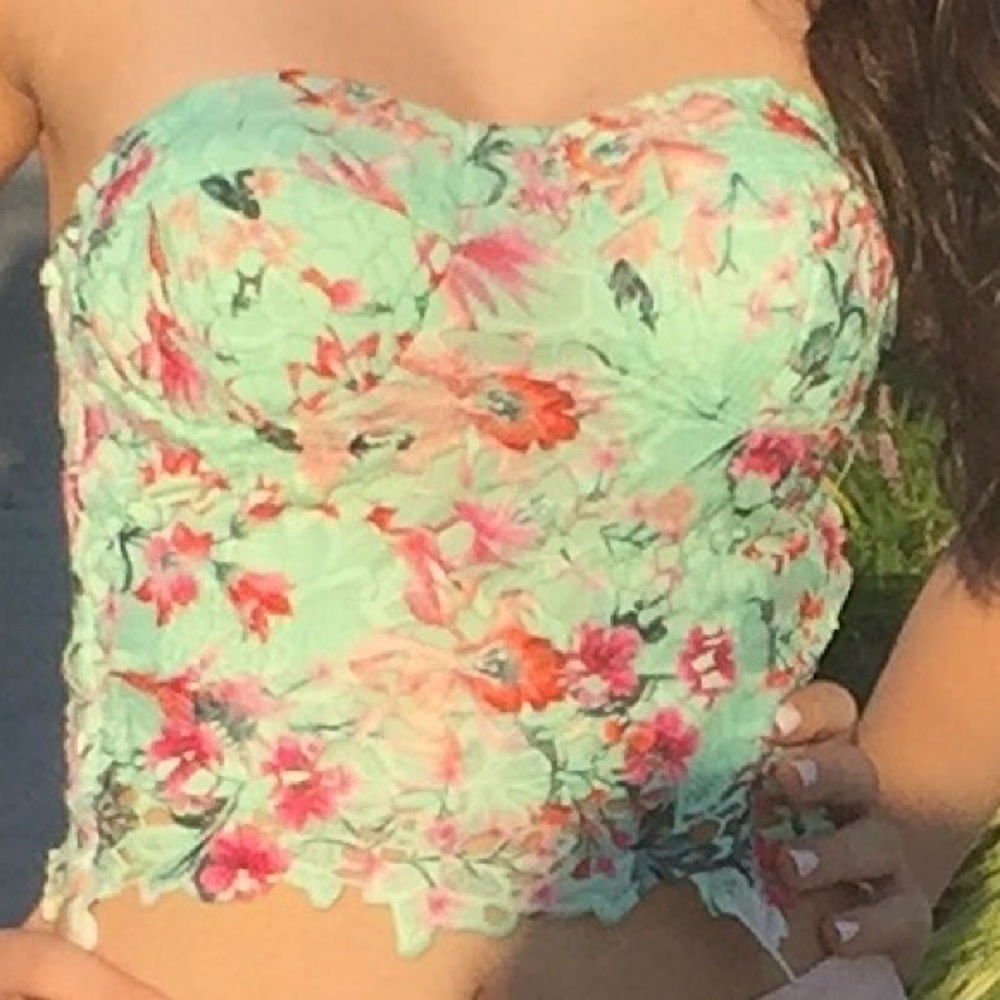 Unique top - Picture 4 of 5